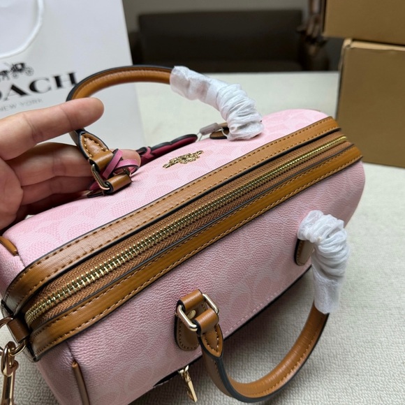 🍓Coach Medium Rowan Satchel In Signature Canvas Powder Pink With Charms - Picture 4 of 9